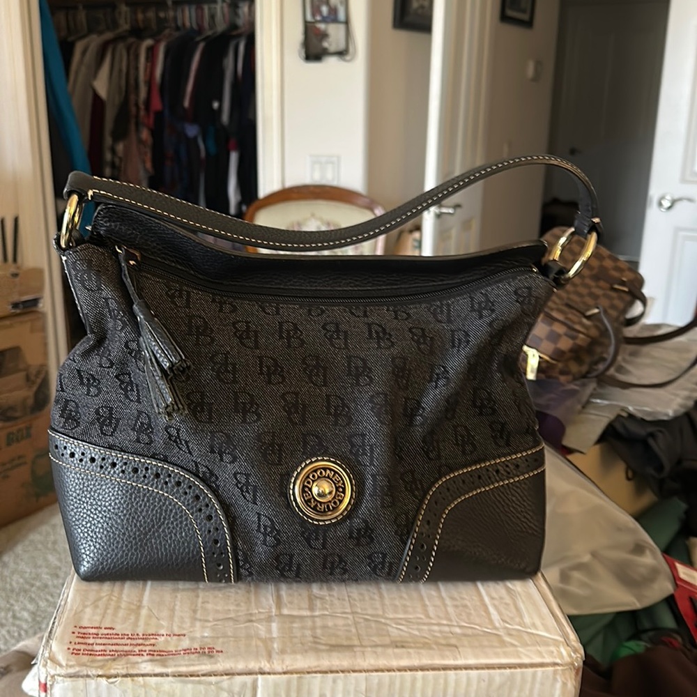 Dooney & Bourke